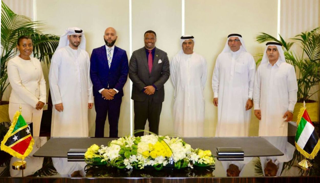 (l-r Elsa Wilkin-Armbrister, Ahmed Almulla, C. G Justin Kareem Hawley, Hon. Mark A.G. Brantley, H.E Obaid Humaid Al Tayer, Majid Omran and Khalid Al Boustany